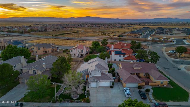 5613 W Avenue L1, Lancaster, CA 93536