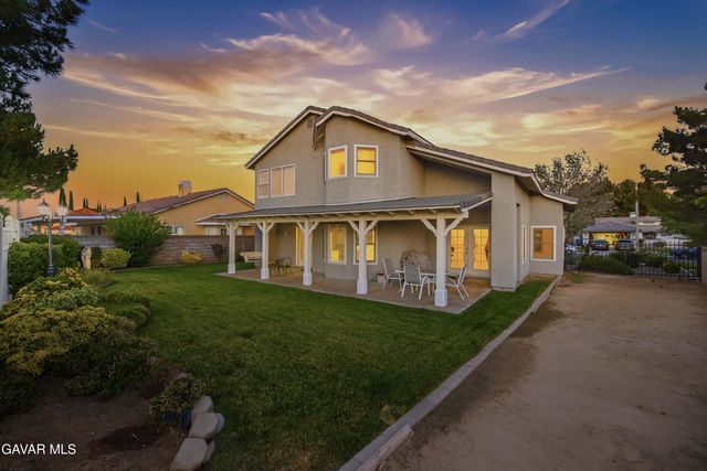 5613 W Avenue L1, Lancaster, CA 93536