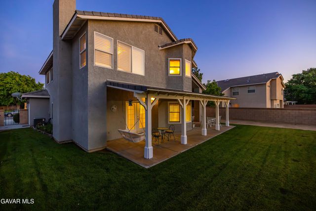 5613 W Avenue L1, Lancaster, CA 93536