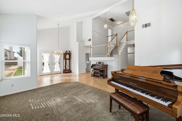 5613 W Avenue L1, Lancaster, CA 93536
