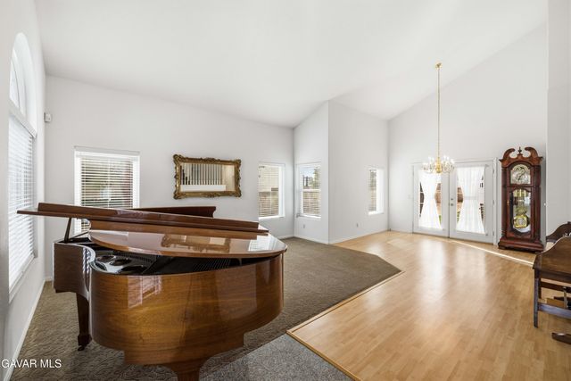5613 W Avenue L1, Lancaster, CA 93536