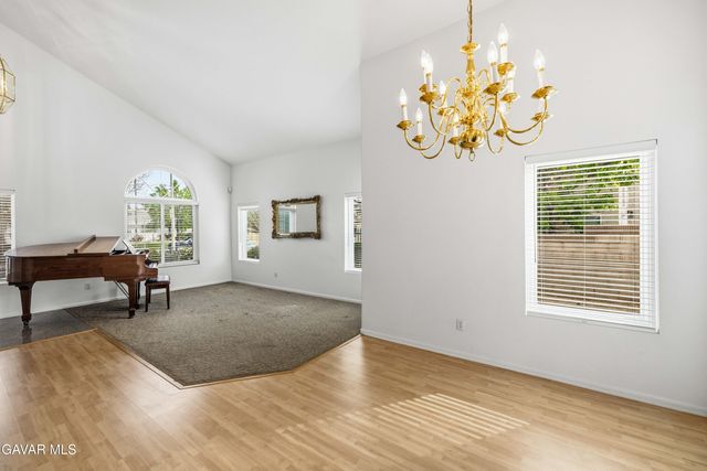 5613 W Avenue L1, Lancaster, CA 93536
