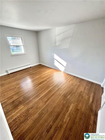 2041 Grove Street, South Whitehall Twp, PA 18104