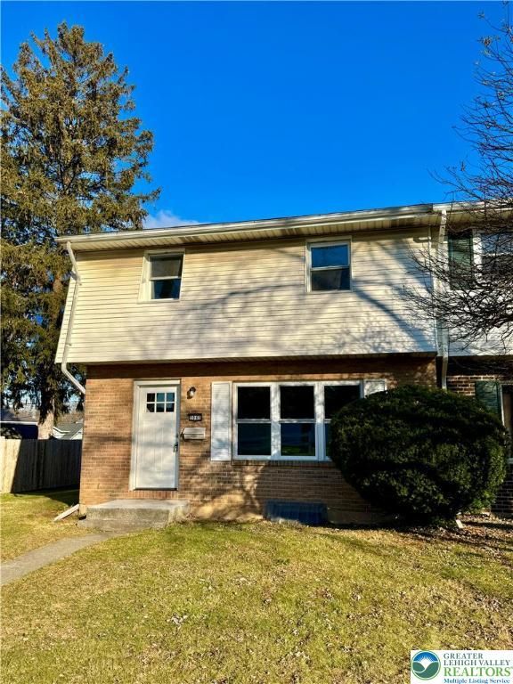 2041 Grove Street, South Whitehall Twp, PA 18104
