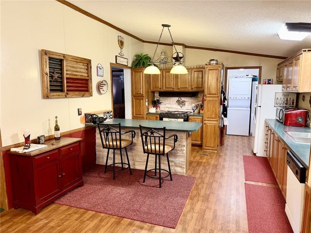 612 Sweetgum Ln, Somerville, TX 77879