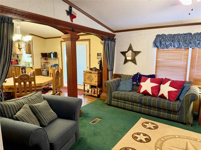 612 Sweetgum Ln, Somerville, TX 77879