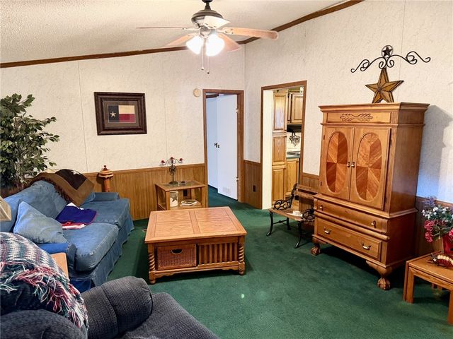 612 Sweetgum Ln, Somerville, TX 77879