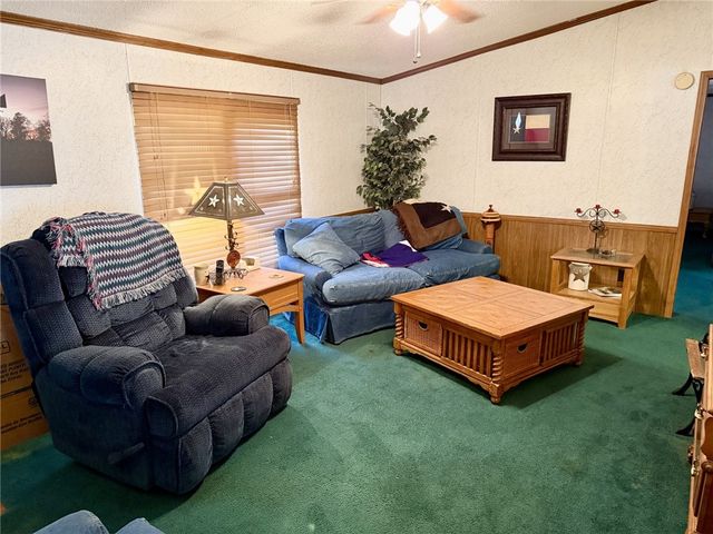 612 Sweetgum Ln, Somerville, TX 77879