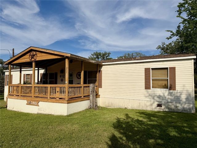 612 Sweetgum Ln, Somerville, TX 77879