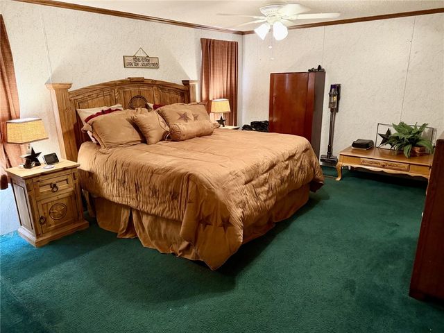 612 Sweetgum Ln, Somerville, TX 77879