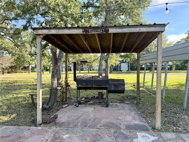 612 Sweetgum Ln, Somerville, TX 77879