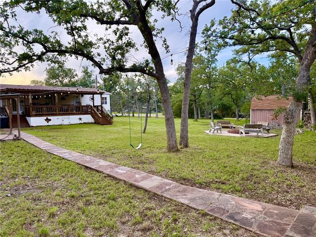 612 Sweetgum Ln, Somerville, TX 77879