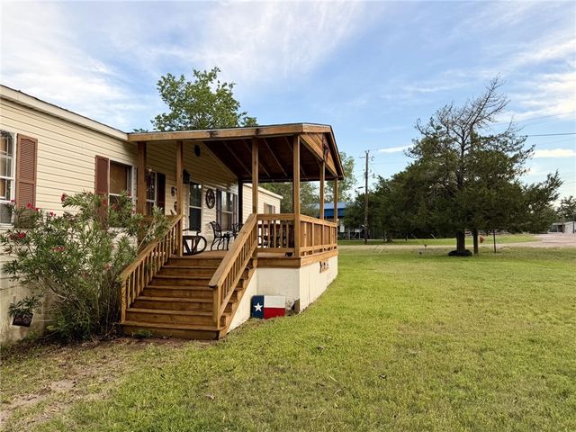 612 Sweetgum Ln, Somerville, TX 77879