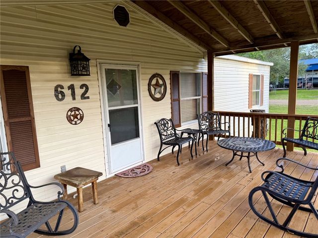 612 Sweetgum Ln, Somerville, TX 77879