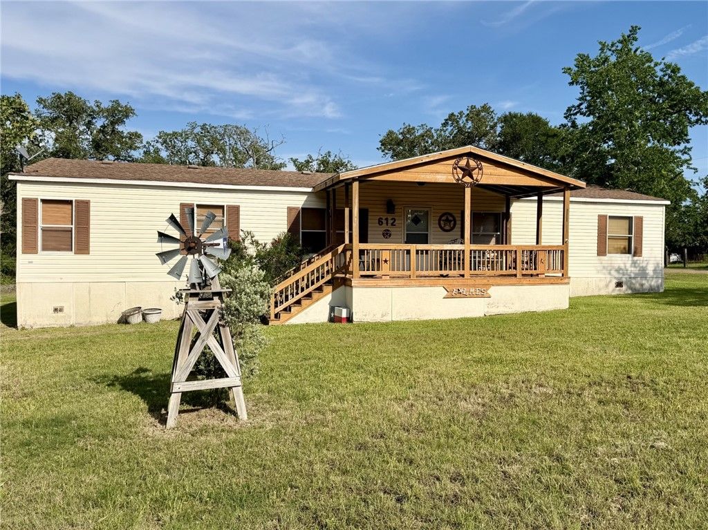 612 Sweetgum Ln, Somerville, TX 77879