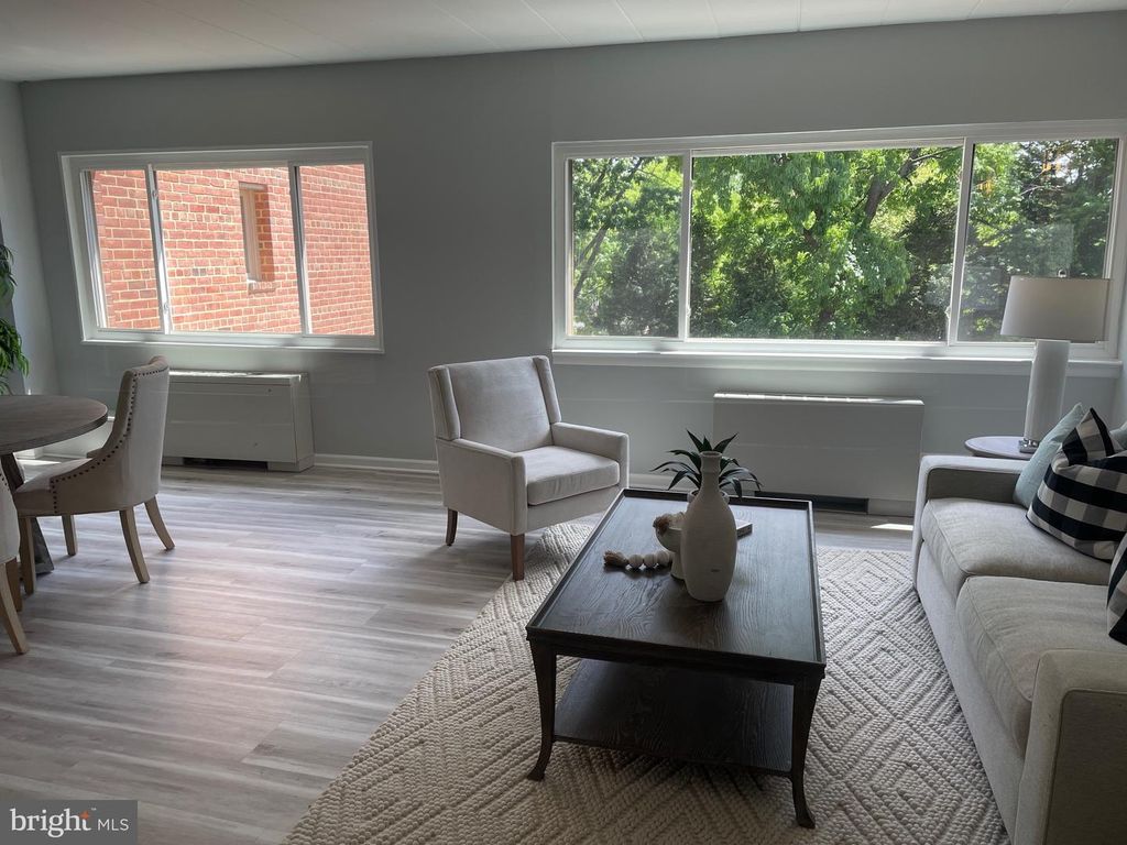 Image 17 of property listing at 4800 CHEVY CHASE DR #508, Chevy Chase, MD 20815