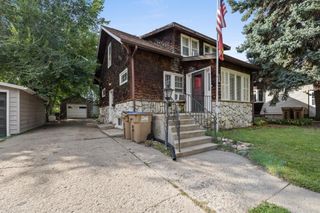 1027 10th St NW, Minot, ND 58703