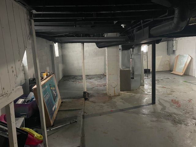 14815 Stansbury Avenue, Detroit, MI 48227