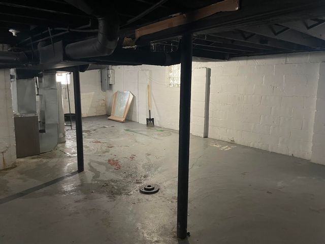 14815 Stansbury Avenue, Detroit, MI 48227