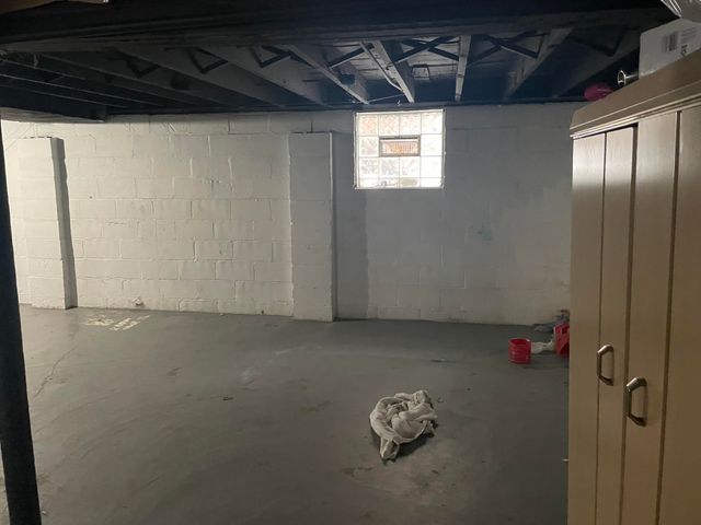 14815 Stansbury Avenue, Detroit, MI 48227