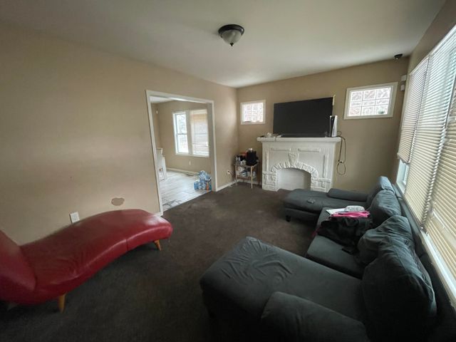 14815 Stansbury Avenue, Detroit, MI 48227