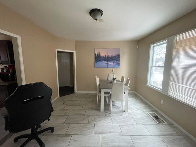 14815 Stansbury Avenue, Detroit, MI 48227