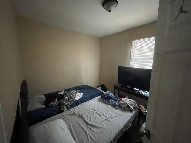 14815 Stansbury Avenue, Detroit, MI 48227