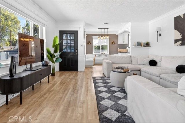 14942 Bryant, Panorama City (los Angeles), CA 91402