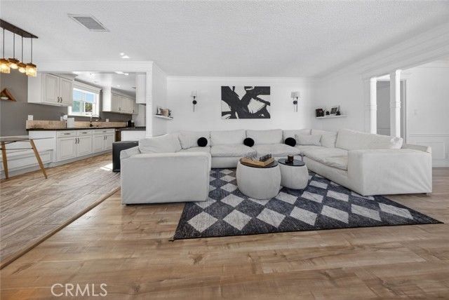 14942 Bryant, Panorama City (los Angeles), CA 91402