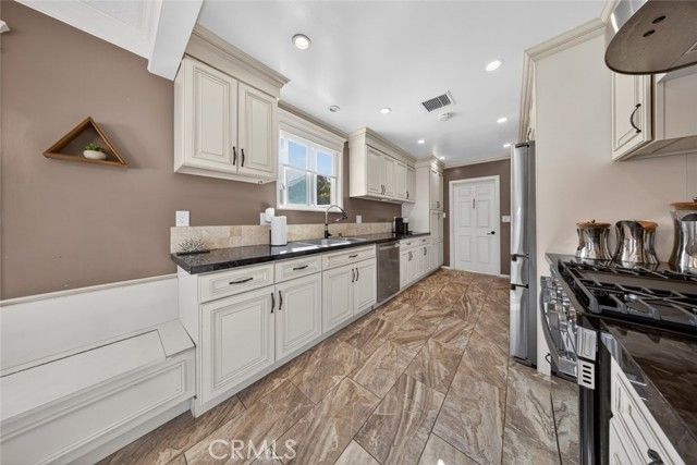 14942 Bryant, Panorama City (los Angeles), CA 91402