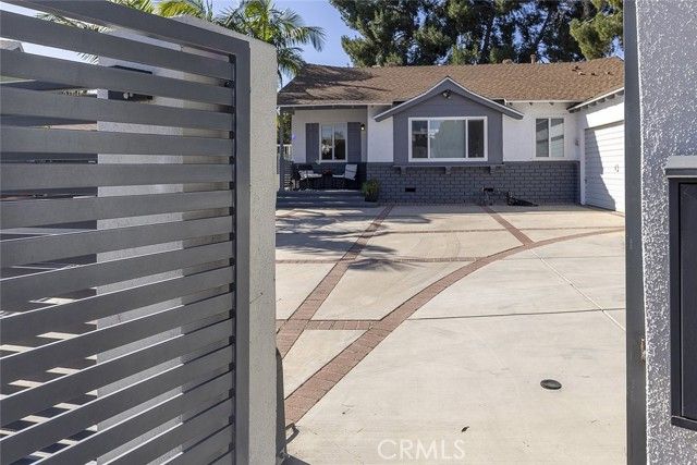 14942 Bryant, Panorama City (los Angeles), CA 91402