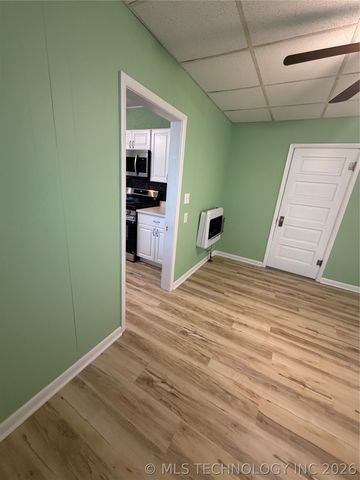 704 E Caddo Street, Cleveland, OK 74020