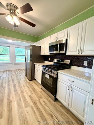 704 E Caddo Street, Cleveland, OK 74020