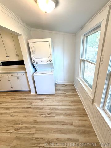 704 E Caddo Street, Cleveland, OK 74020