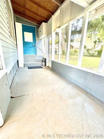 704 E Caddo Street, Cleveland, OK 74020