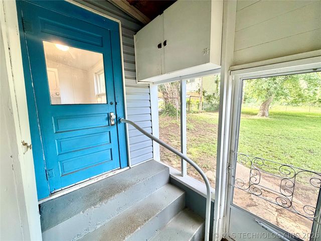 704 E Caddo Street, Cleveland, OK 74020