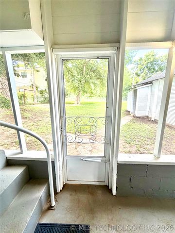 704 E Caddo Street, Cleveland, OK 74020