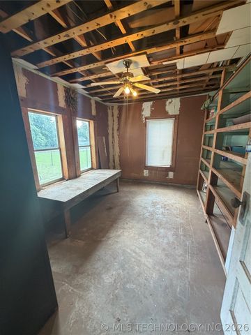 704 E Caddo Street, Cleveland, OK 74020
