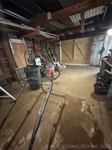 704 E Caddo Street, Cleveland, OK 74020