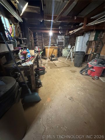 704 E Caddo Street, Cleveland, OK 74020