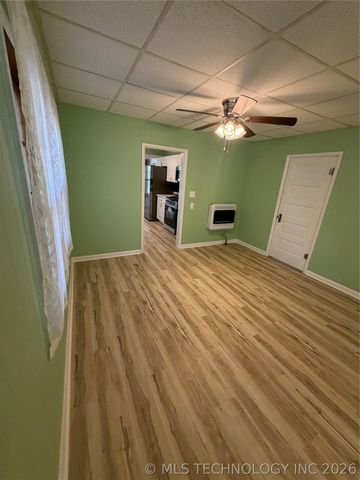 704 E Caddo Street, Cleveland, OK 74020