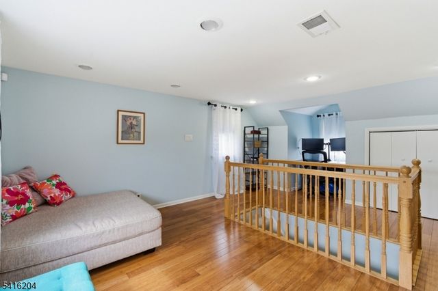 145 Canterbury Ave, North Arlington Boro, NJ 07031