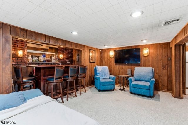 145 Canterbury Ave, North Arlington Boro, NJ 07031