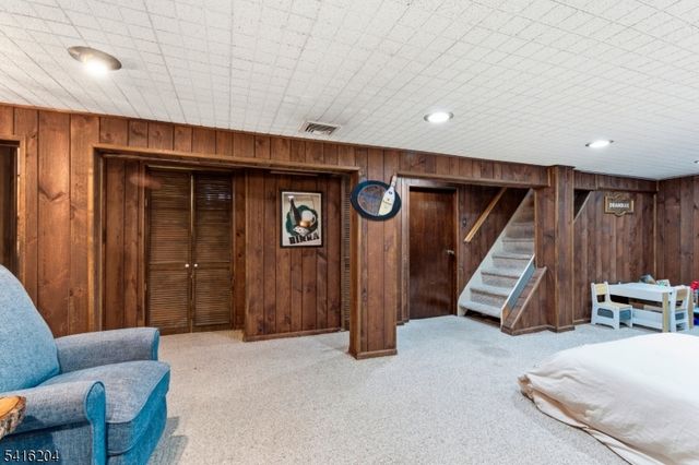 145 Canterbury Ave, North Arlington Boro, NJ 07031