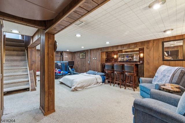 145 Canterbury Ave, North Arlington Boro, NJ 07031