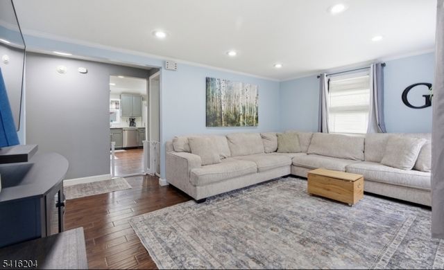 145 Canterbury Ave, North Arlington Boro, NJ 07031