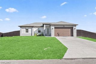 25 Diplomat PKWY E, Cape Coral, FL 33909