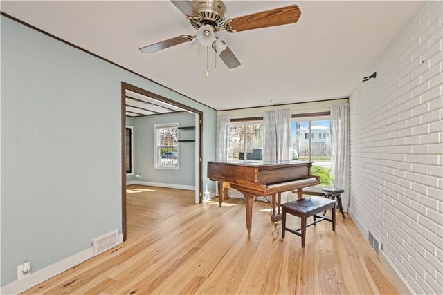 52 Seneca Road, Irondequoit, NY 14622