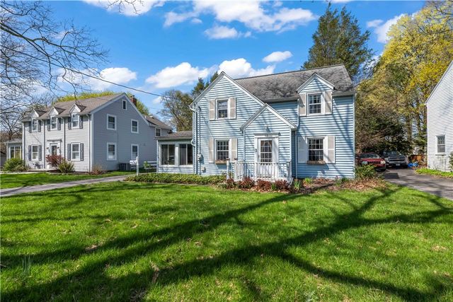 52 Seneca Road, Irondequoit, NY 14622