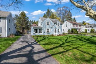 52 Seneca Road, Irondequoit, NY 14622